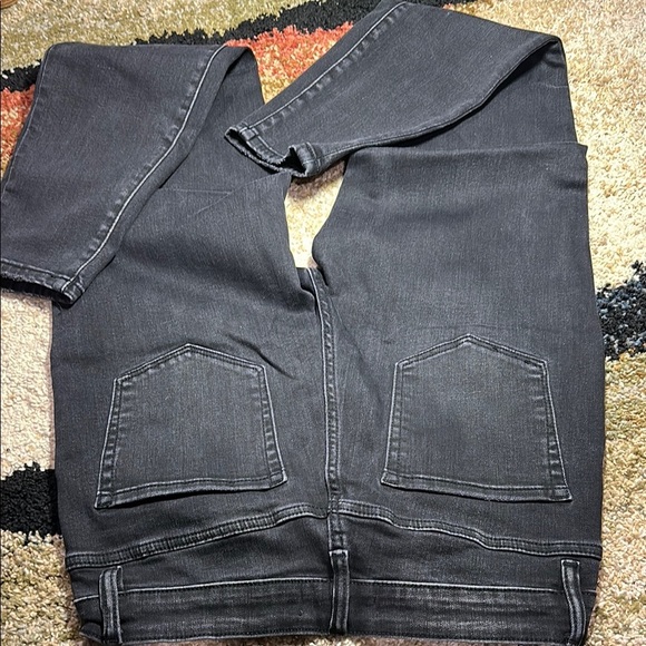 Zenana Black Distressed Skinny Jeans Women 30 never worn NWOT - Picture 6 of 9